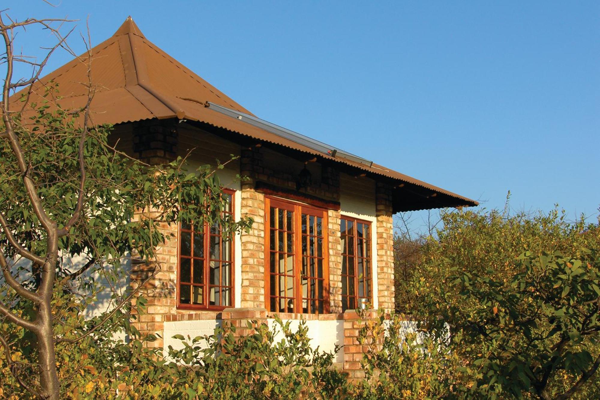 Gondwana Etosha Safari Lodge Okaukuejo Kültér fotó